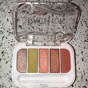 Makeup small eyeshadow palette